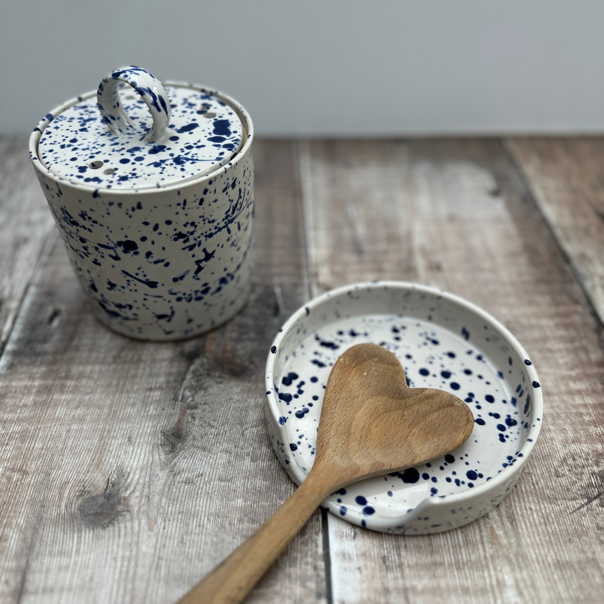 Splatterware Pot Handmade Splatterware Garlic Pot – Rhubarb & Hare