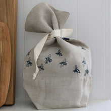 Load image into Gallery viewer, Handmade breathable linen bread bag in a striking bee design from the studios of Helen Round in Cornwall.