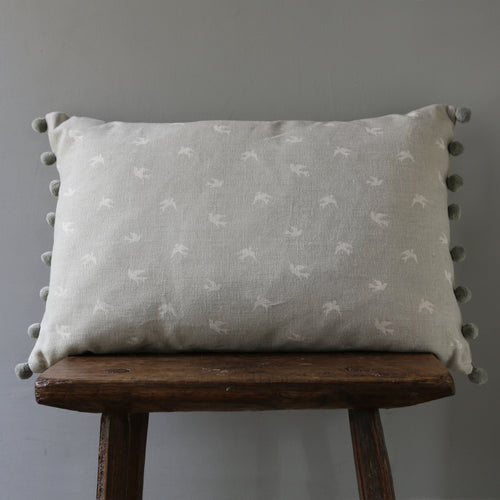 We are massive fans of the original linen fabrics designed and handmade by Olive & Daisy on their vintage industrial sewing machines in their Lincolnshire workshop.   All designed and printed in the UK, this is a beautiful but versatile cushion in their Dove Grey Blotch Skylark fabric which would be perfectly at home in a modern or country setting. 
